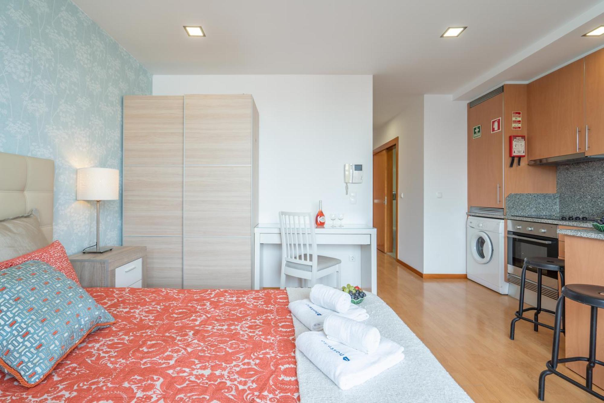 شقة Host Wise - Bright Quiet Flats - Prime Location بورتو الغرفة الصورة